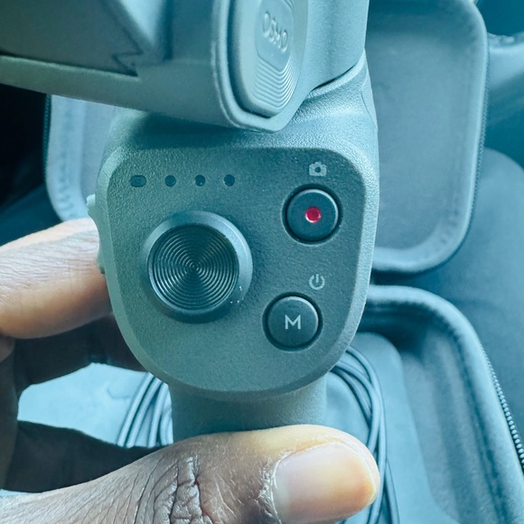 DJI OSMO SMARTPHONE STABILIZER GIMBAL - Picture 6 of 9